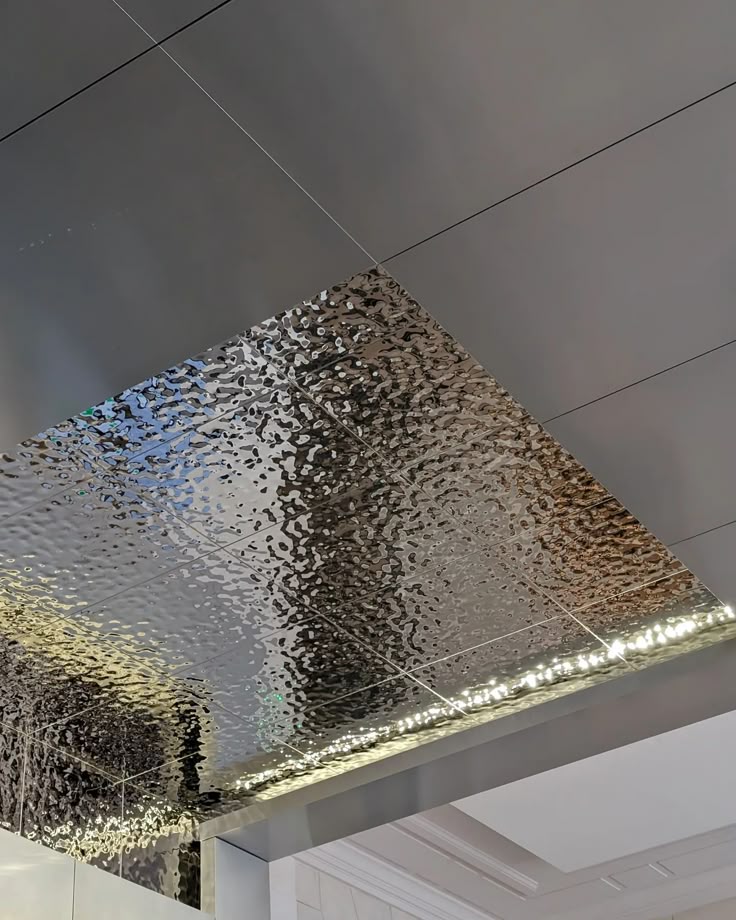 Ceiling extravaganza - #silver #richelieu #legrandcolbert